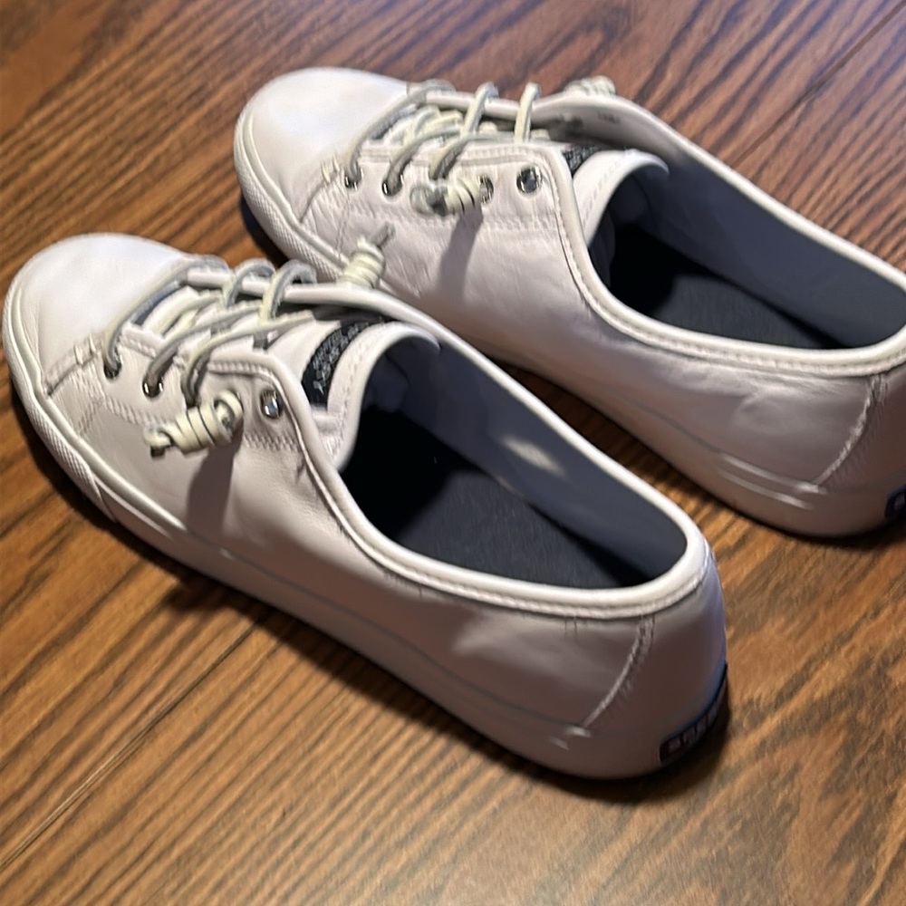 Sperry Women’s White Size 9-1/2 Sneakers. GREAT SHAPE, worn only once!